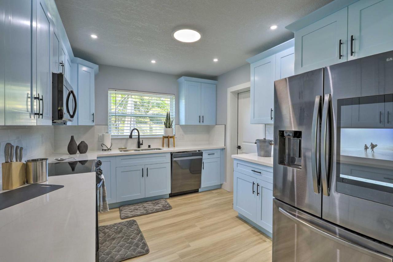 Beach House With Outdoor Kitchen, Walk To Coast Cocoa Beach Buitenkant foto